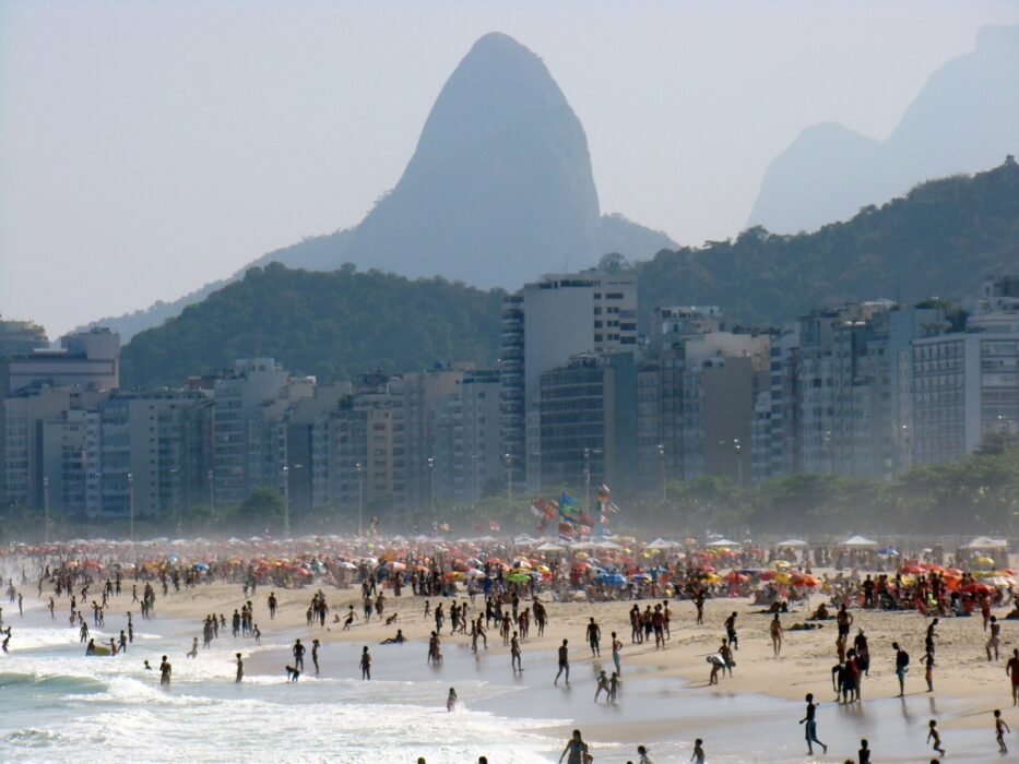 Alvo da Operação Nocaute é localizada em quiosque de Copacabana e presa no Rio